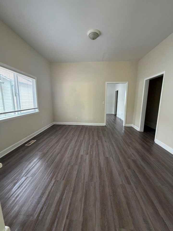 910 Chicamauga Ave #1 - Photo 5 of 7
