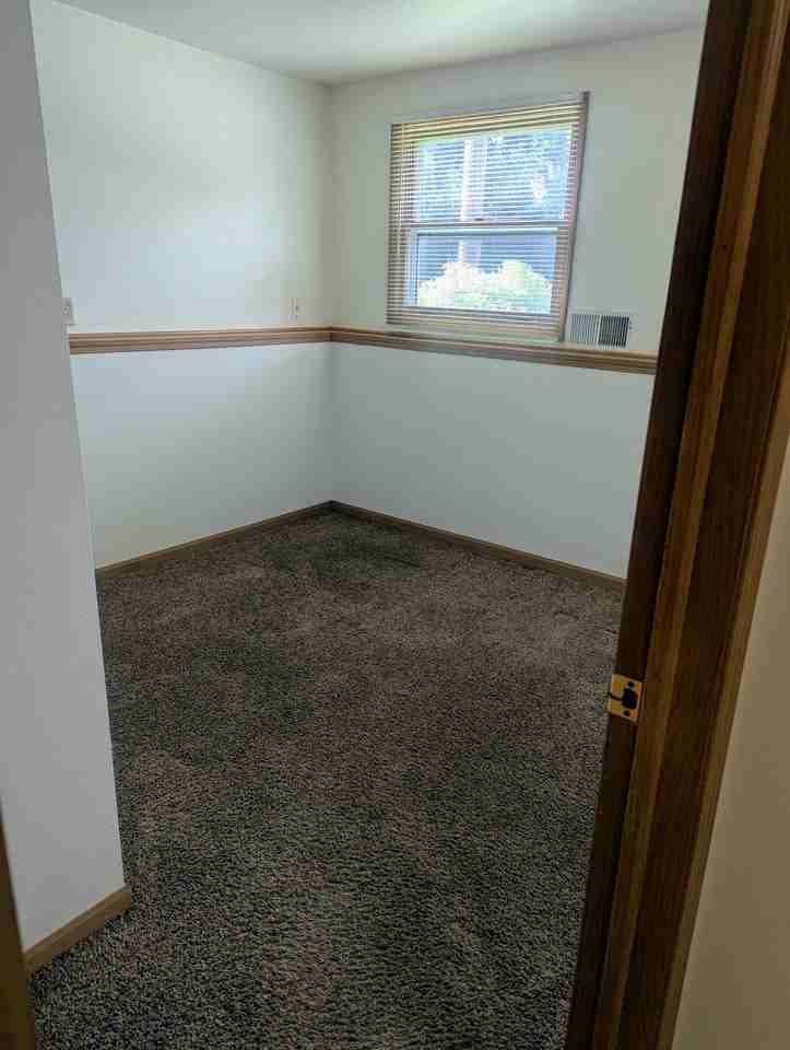 635 Hall St #1 - Photo 6 of 7