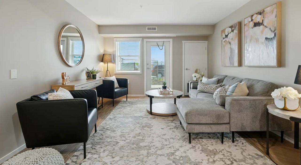 Kensington Court - Photo 4 of 17