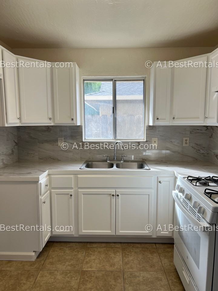 13040 Welch St #C - Photo 3 of 10