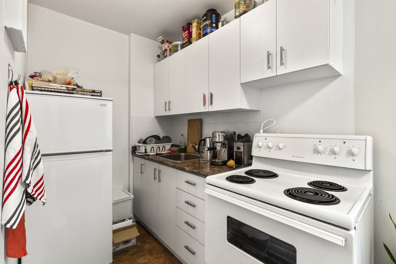 149 St. George - Photo 6 of 6