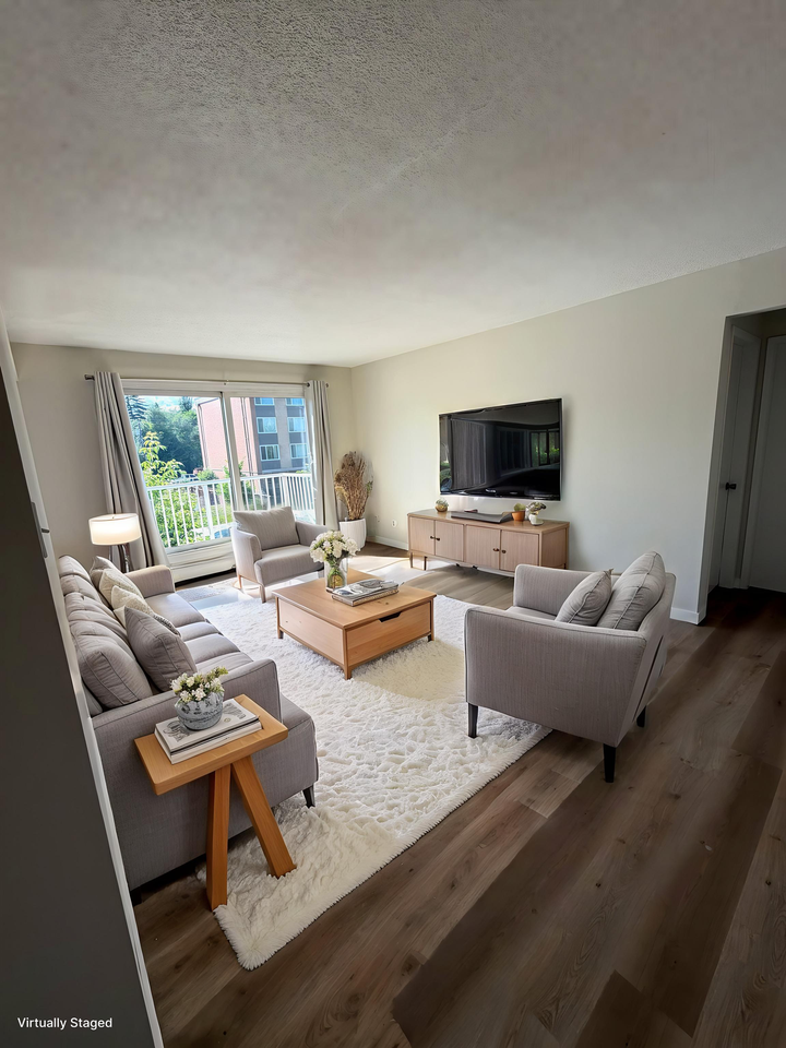 Mainstreet on 124th Apartments - Photo 3 of 14