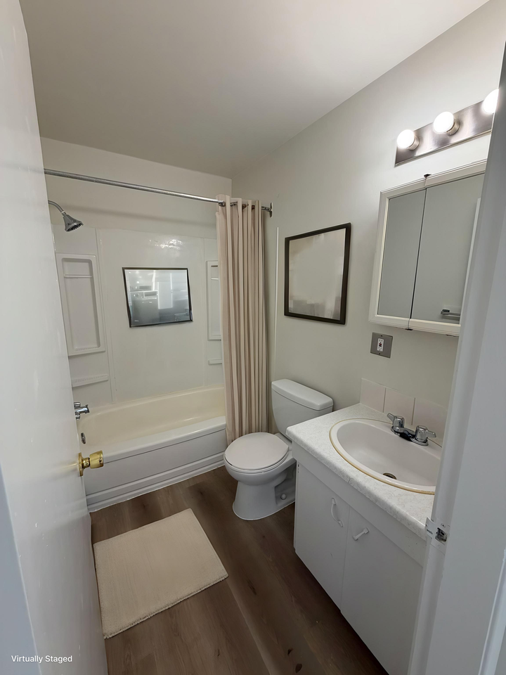 Mainstreet on 124th Apartments - Photo 7 of 14