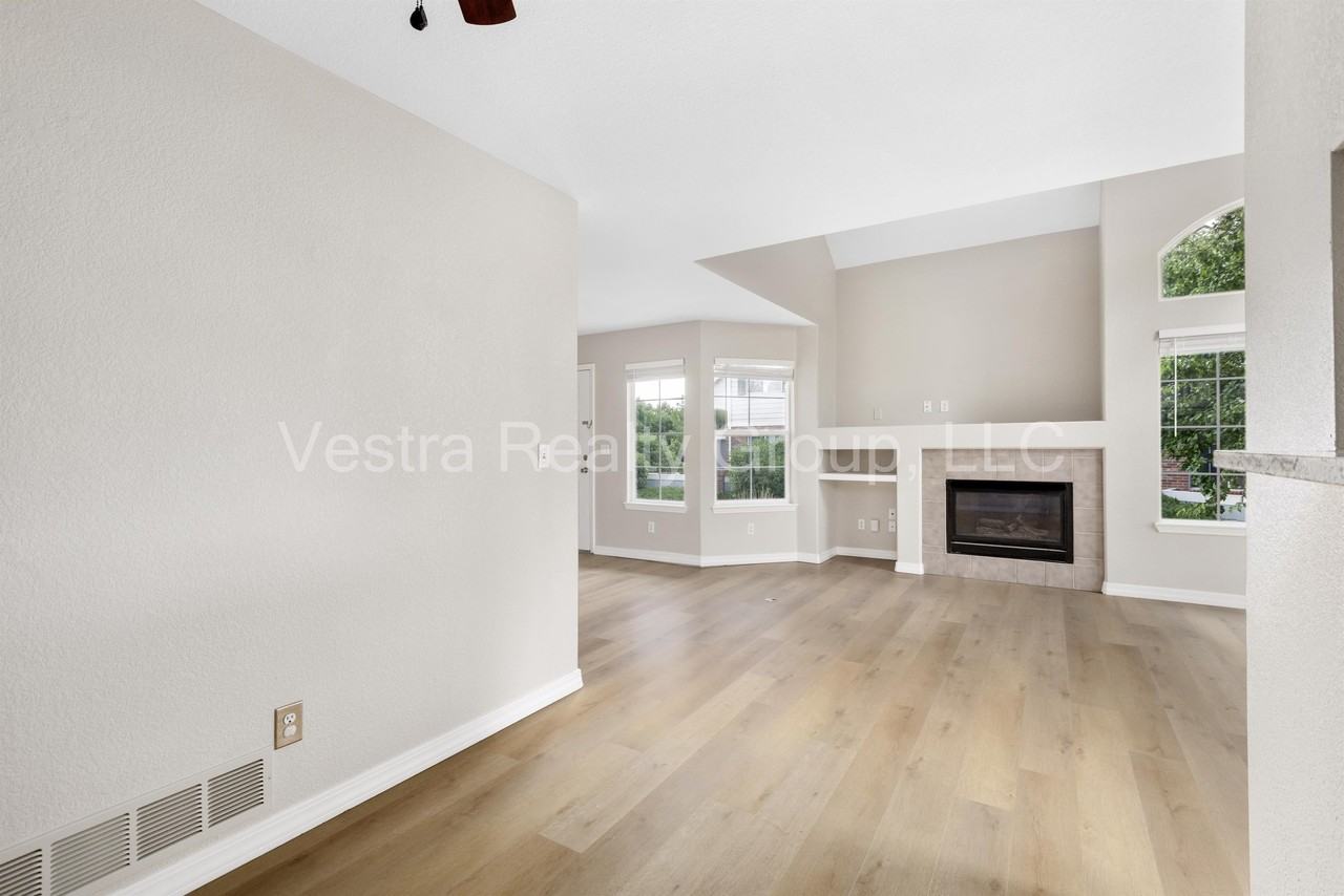 9585 Deerhorn Ct #34 - Photo 6 of 30