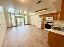 featured image of 816 S College Ave