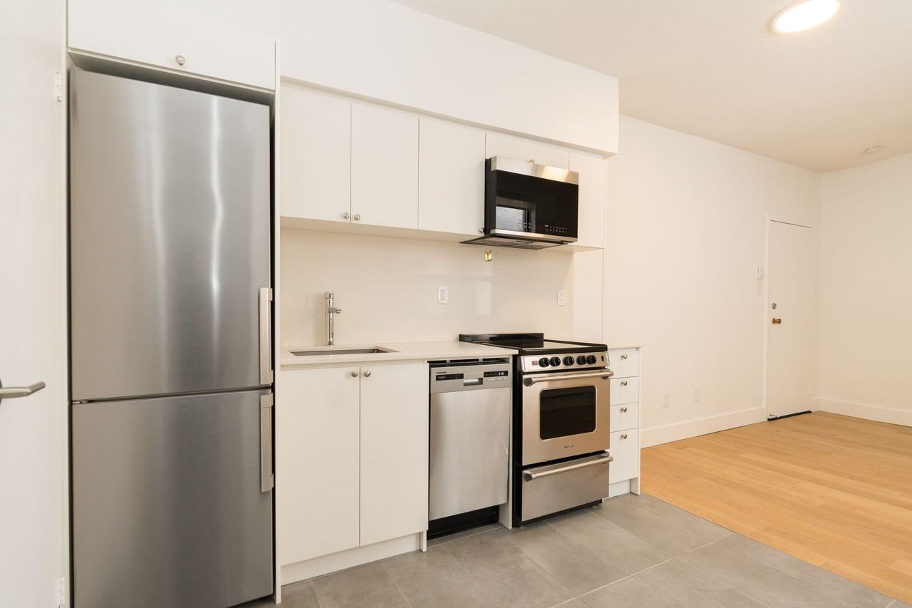 28 Maynard Avenue - Photo 2 of 41