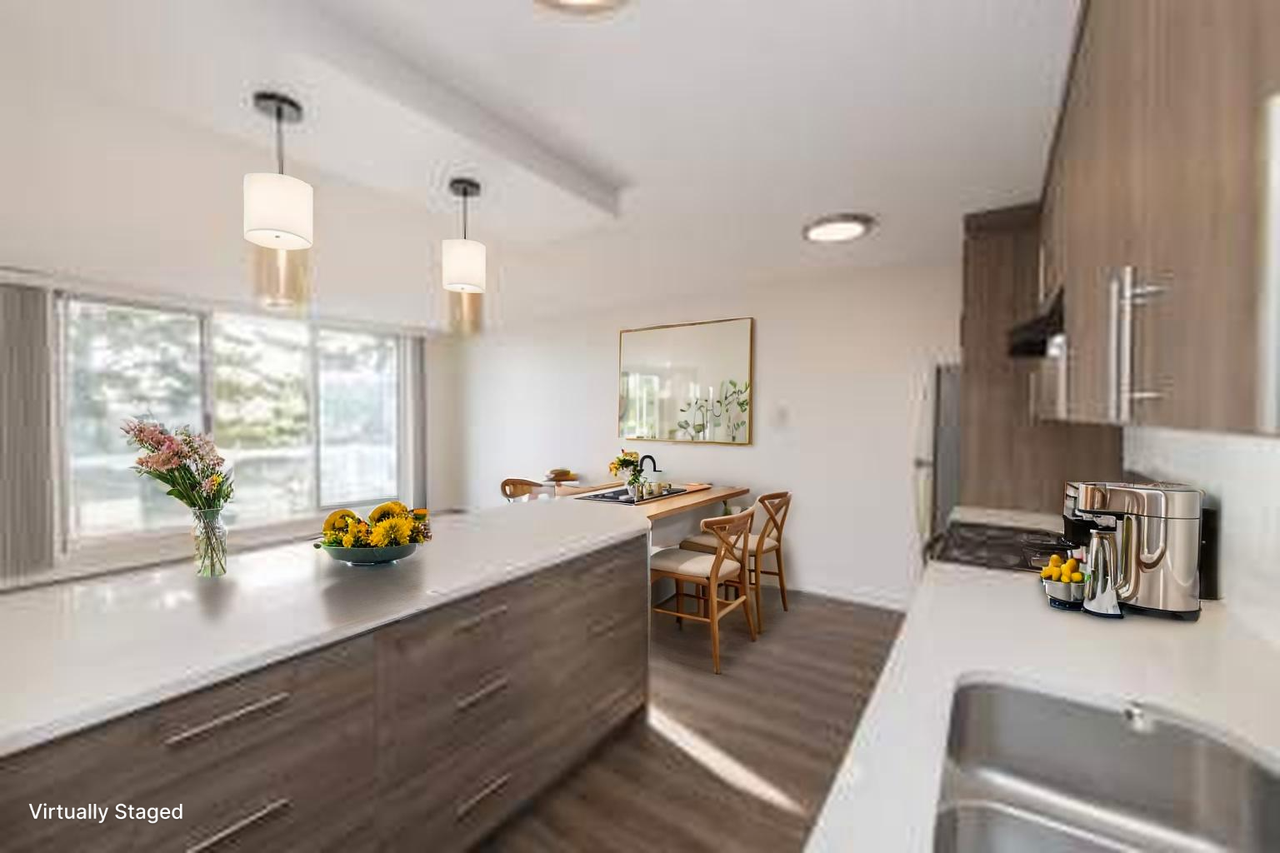 Yarmouth Apartments - Photo 4 of 24