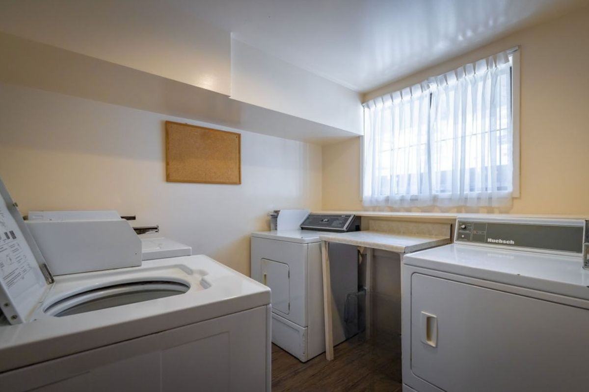 Glencairn Apartments - Photo 6 of 7
