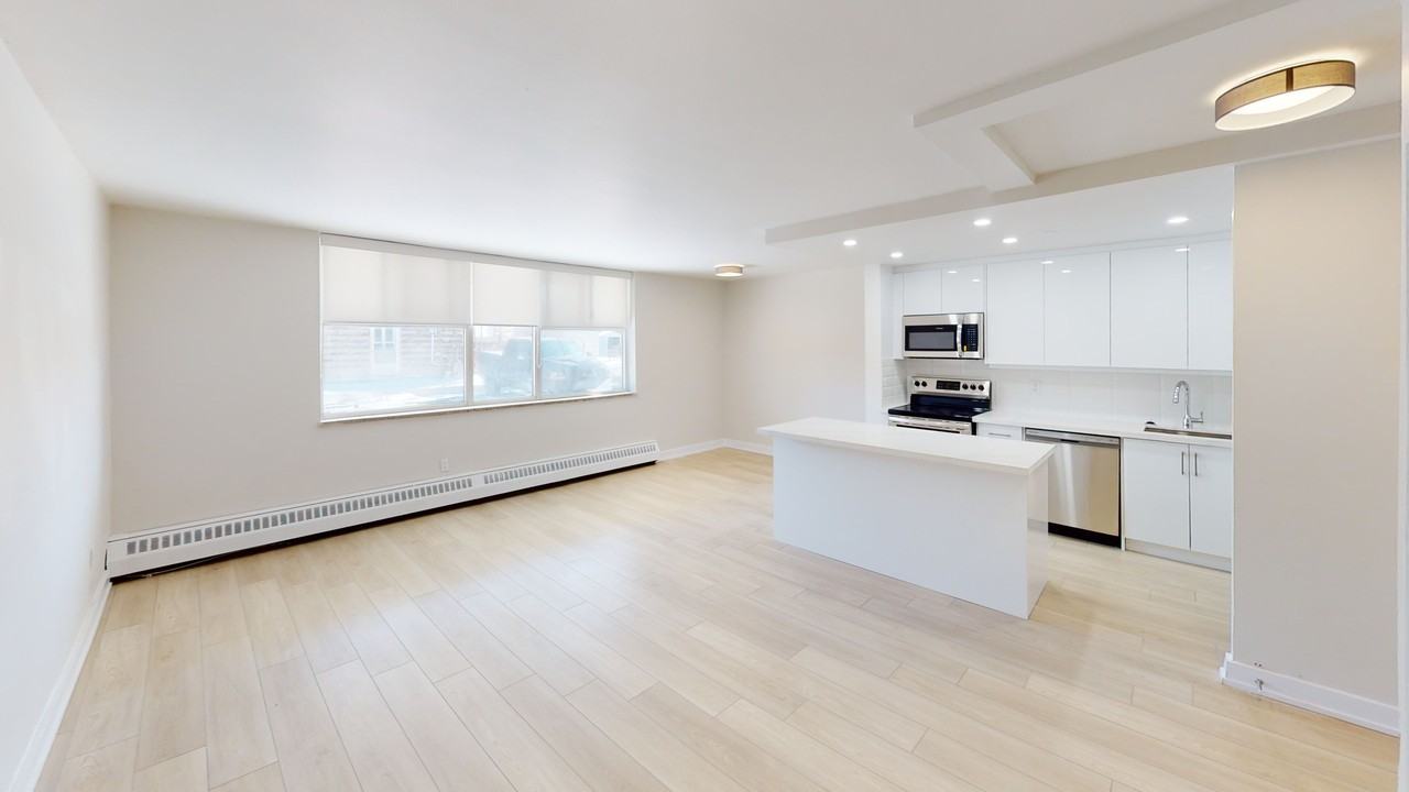 Weston Road Apartments - Photo 2 of 12