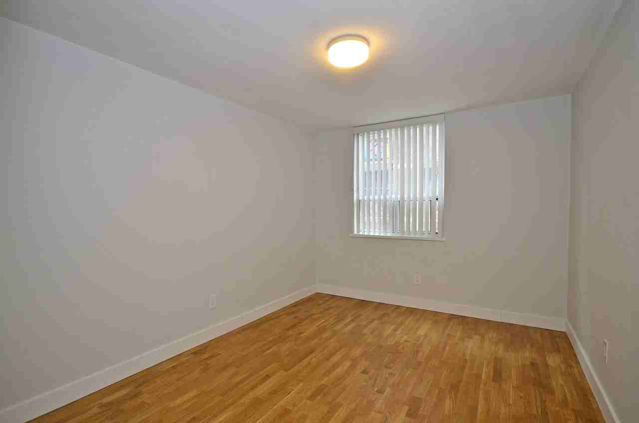188 Jameson Avenue - Photo 5 of 41