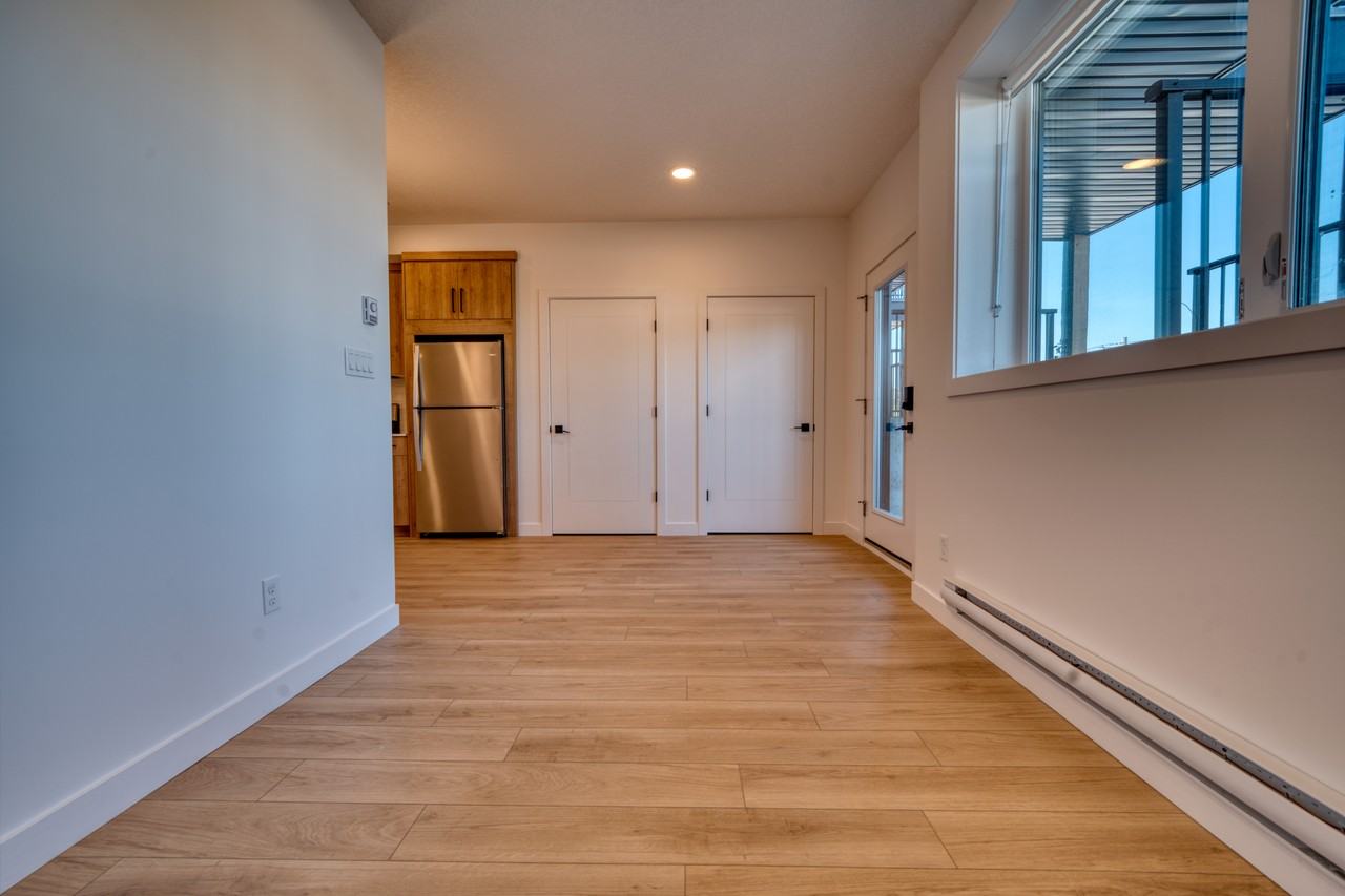 203 - Photo 4 of 19