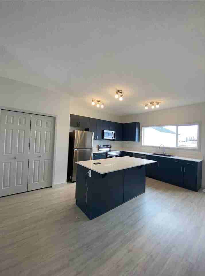 6285 175a Ave Nw - Photo 4 of 27