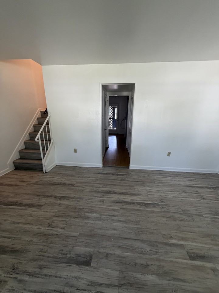 719 Shiloh St #1 - Photo 7 of 15