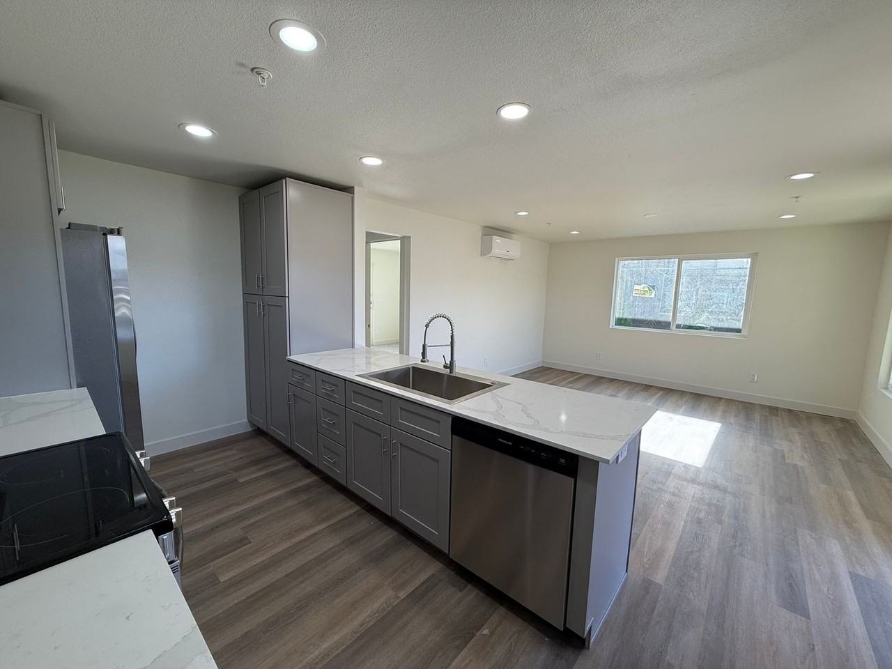Carlin Street - Photo 4 of 29