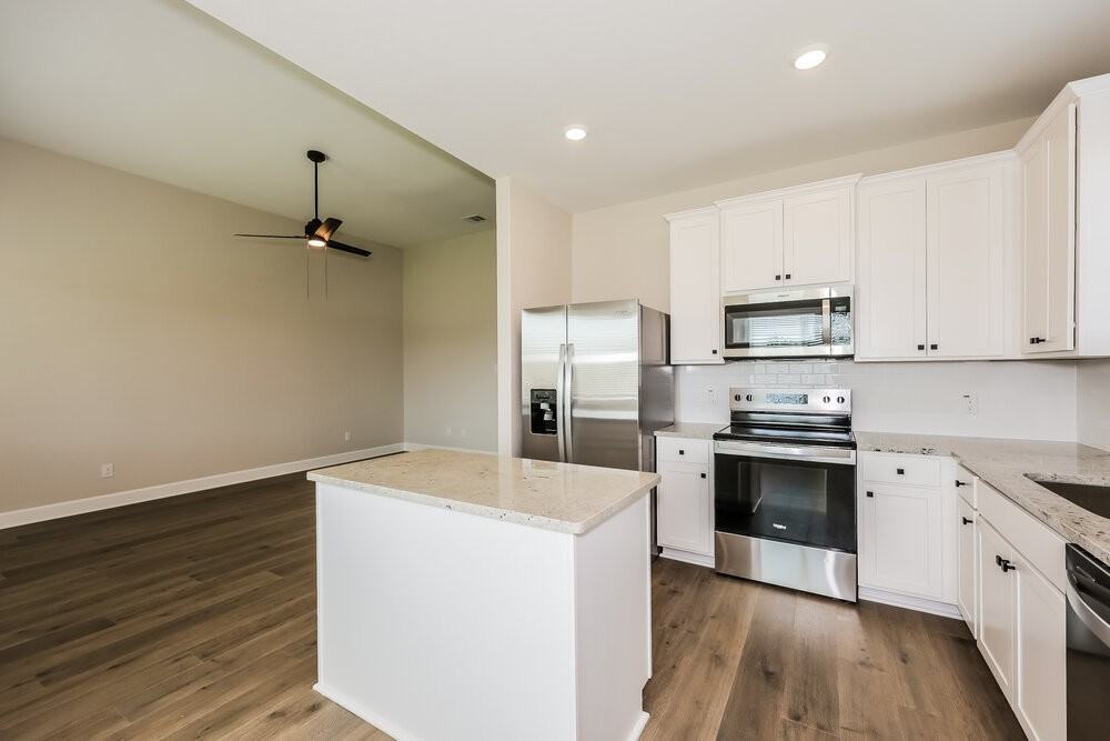 345 Magnolia Blvd - Photo 7 of 16