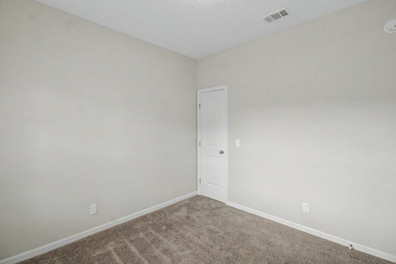 454 Brightleaf Cir #1 - Photo 5 of 41