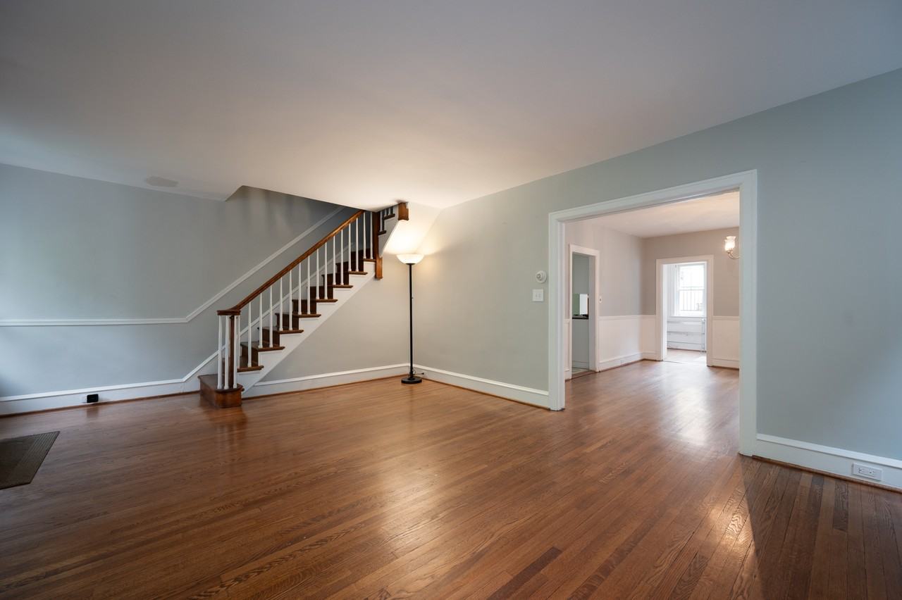 1406 Lovering Ave #1 - Photo 6 of 32