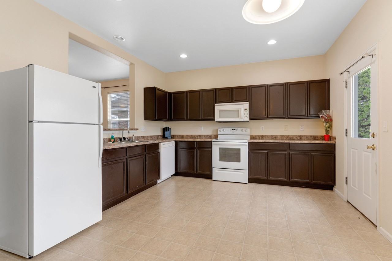 7029 Yampa River Hts #1 - Photo 5 of 20