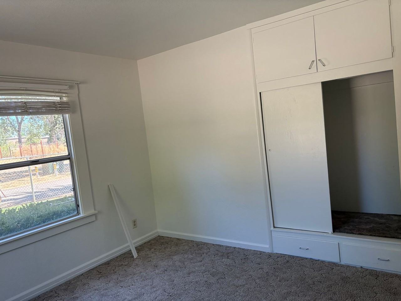 5703 Chapel Dr - Photo 4 of 19