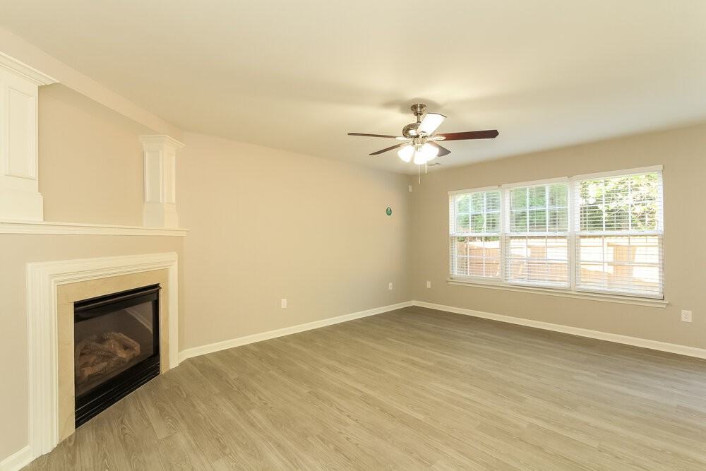 130 Hampshire Dr - Photo 6 of 17