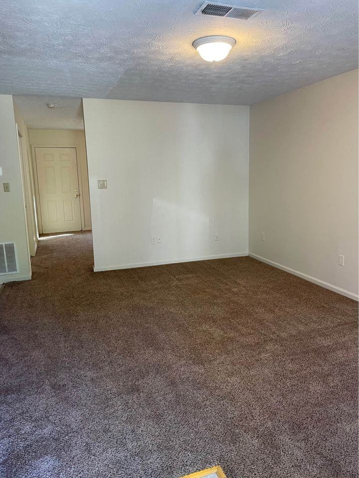S Porter Dr #6 - Photo 2 of 8