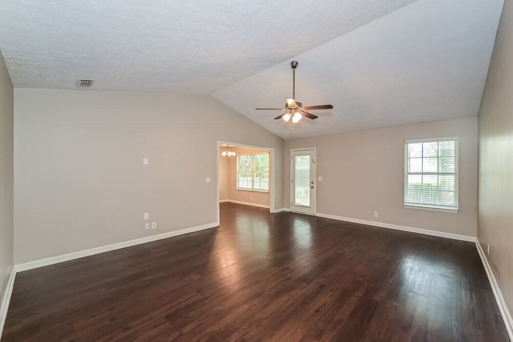 2911 Boyle Ct - Photo 4 of 16