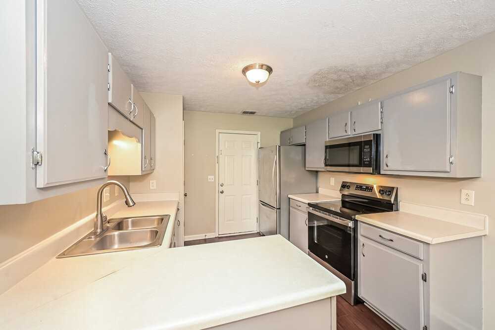 2911 Boyle Ct - Photo 7 of 16