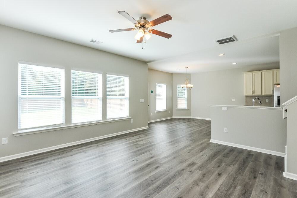 105 Lakemont Dr - Photo 4 of 17
