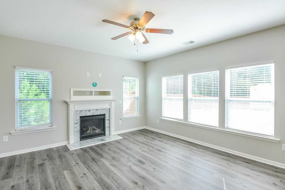 105 Lakemont Dr - Photo 5 of 17