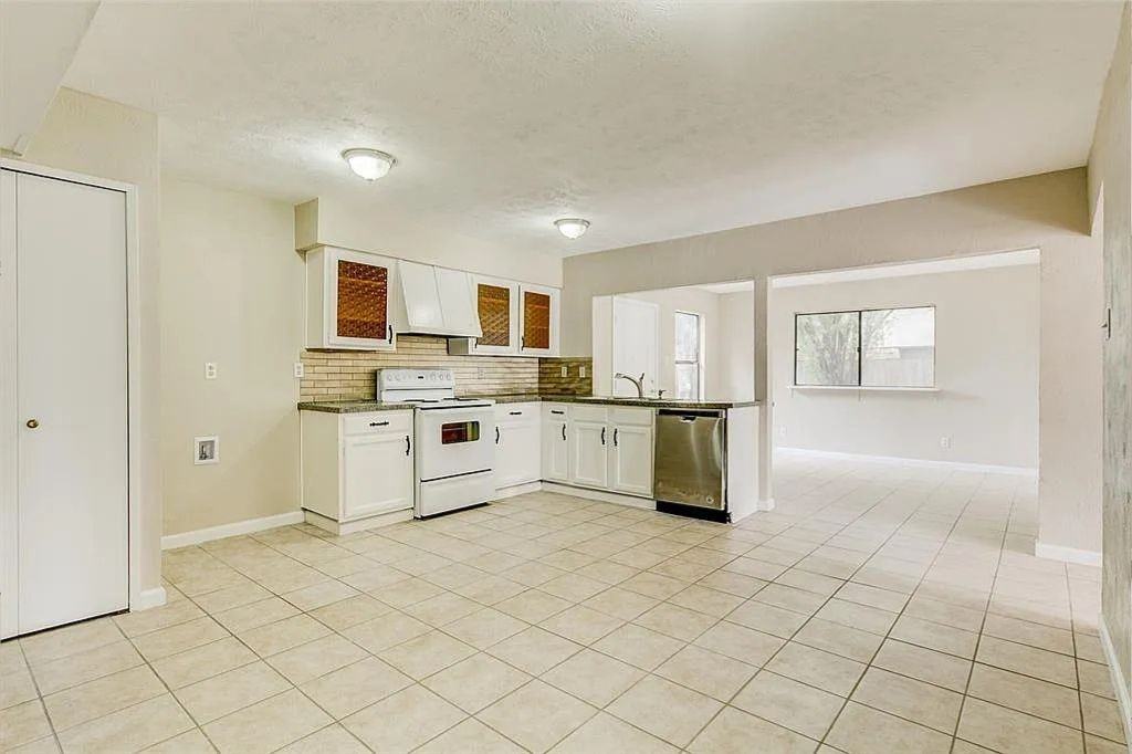1316 Royster Rd #1 - Photo 6 of 21