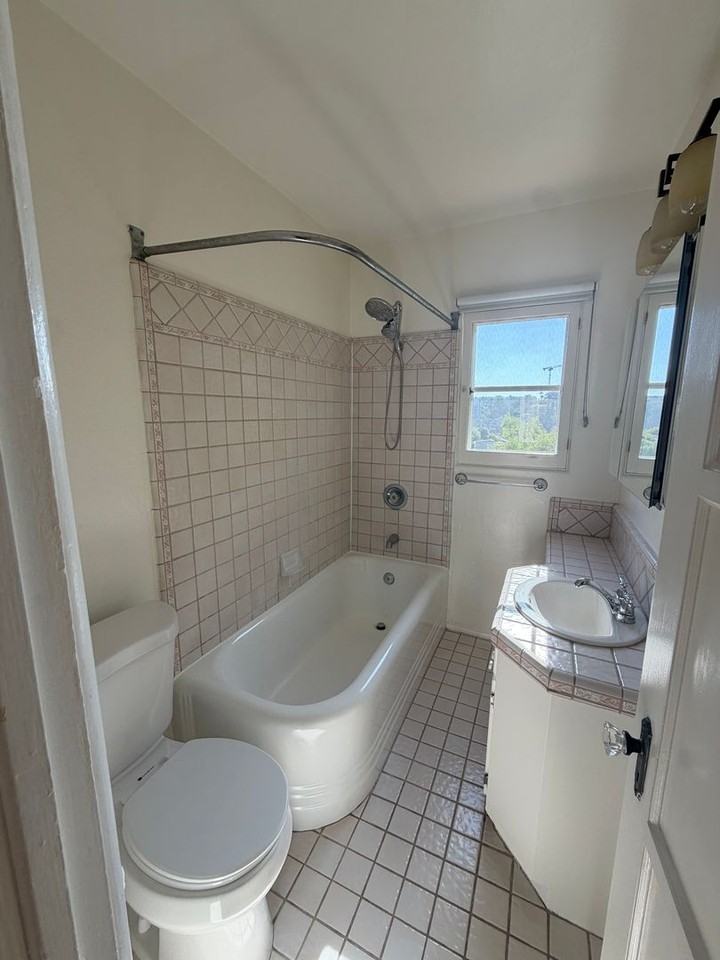 3633 Dove Ct - Photo 7 of 11