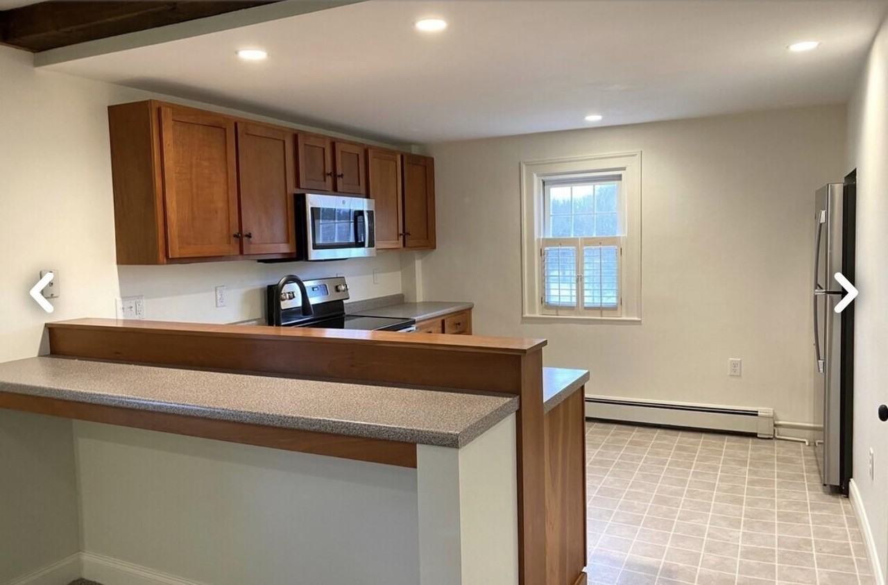 94 Portsmouth Ave - Photo 5 of 11