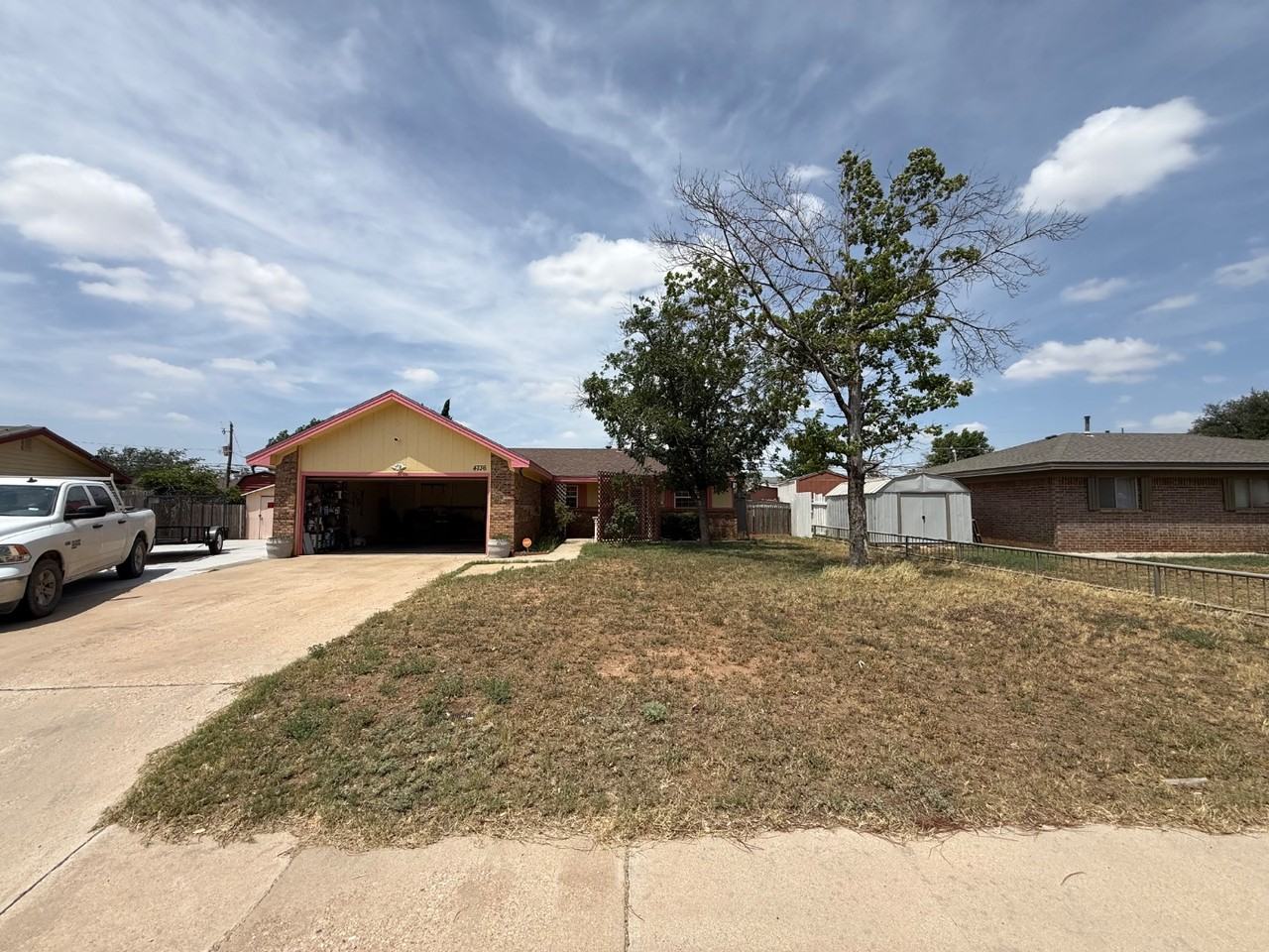 4736 Wilshire Dr - Photo 2 of 20