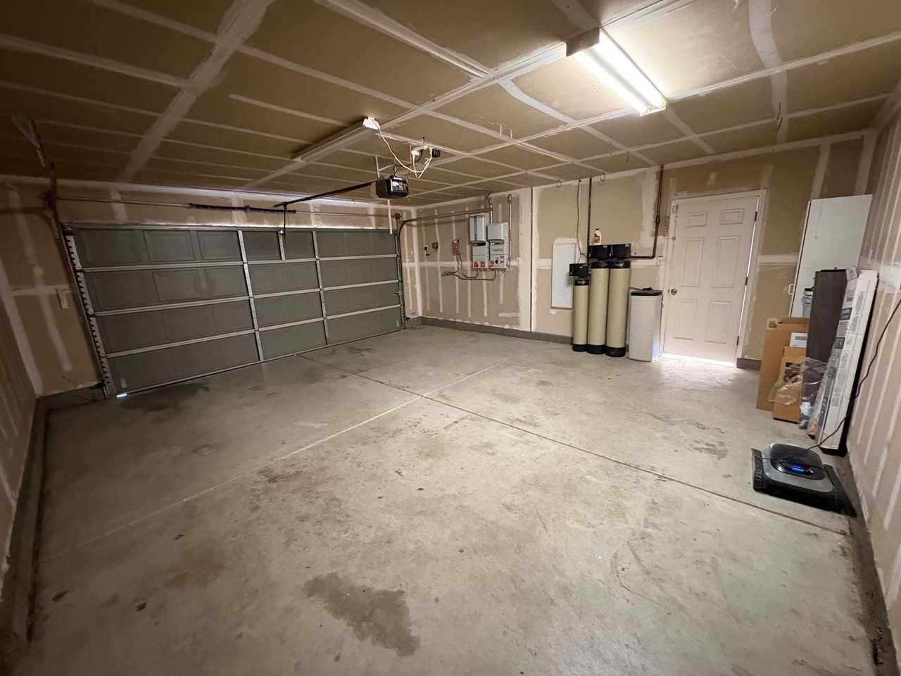 1253 Monterey Ave - Photo 2 of 39