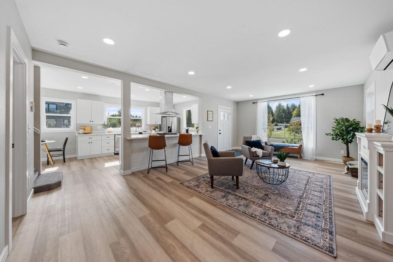 1101 N Alder St - Photo 5 of 11