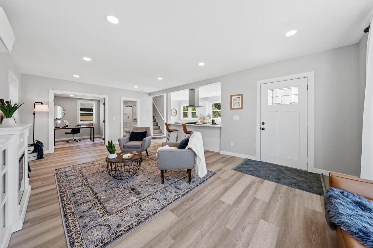 1101 N Alder St - Photo 6 of 11
