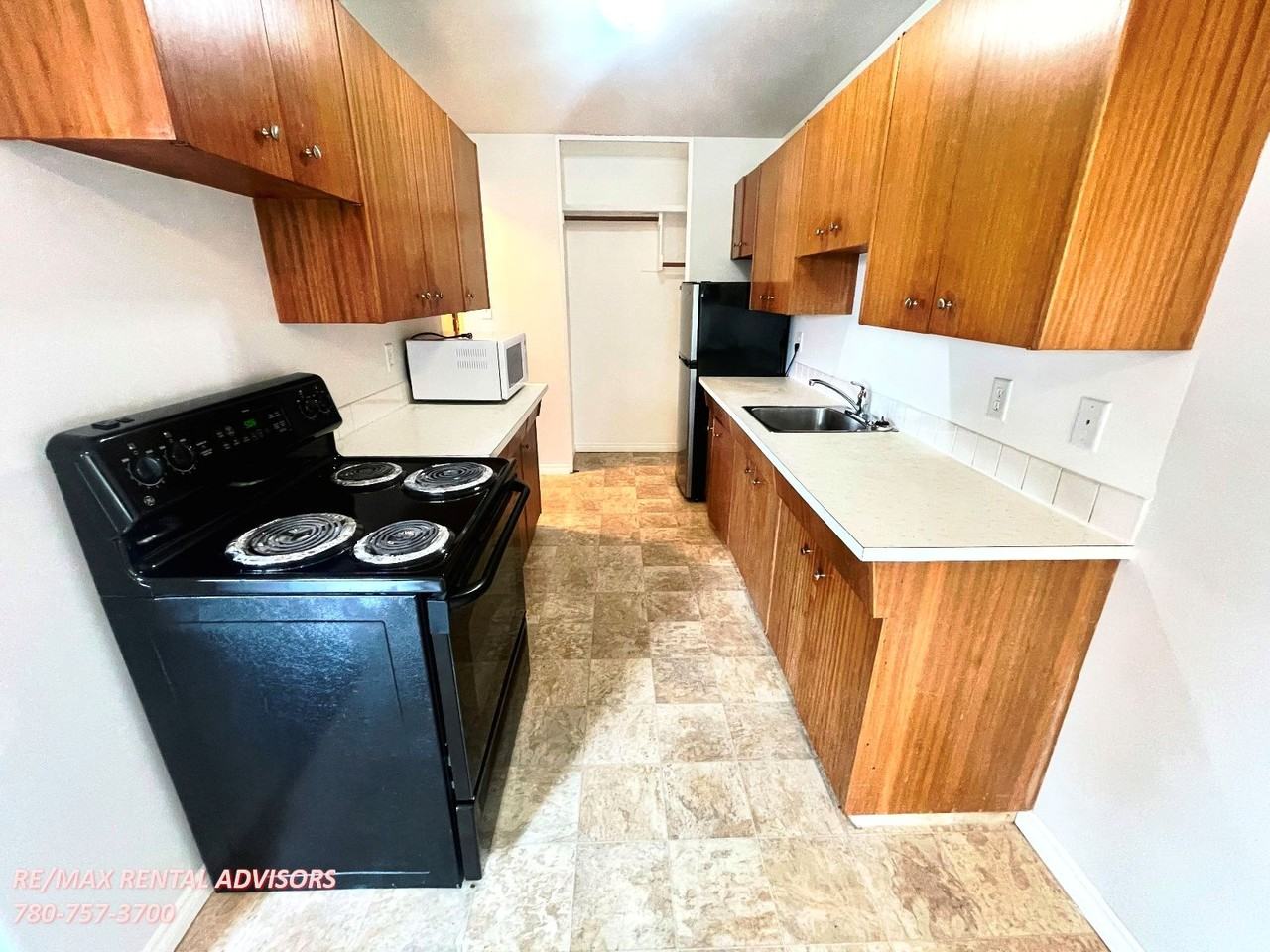 15916 109 Ave Nw - Photo 3 of 15