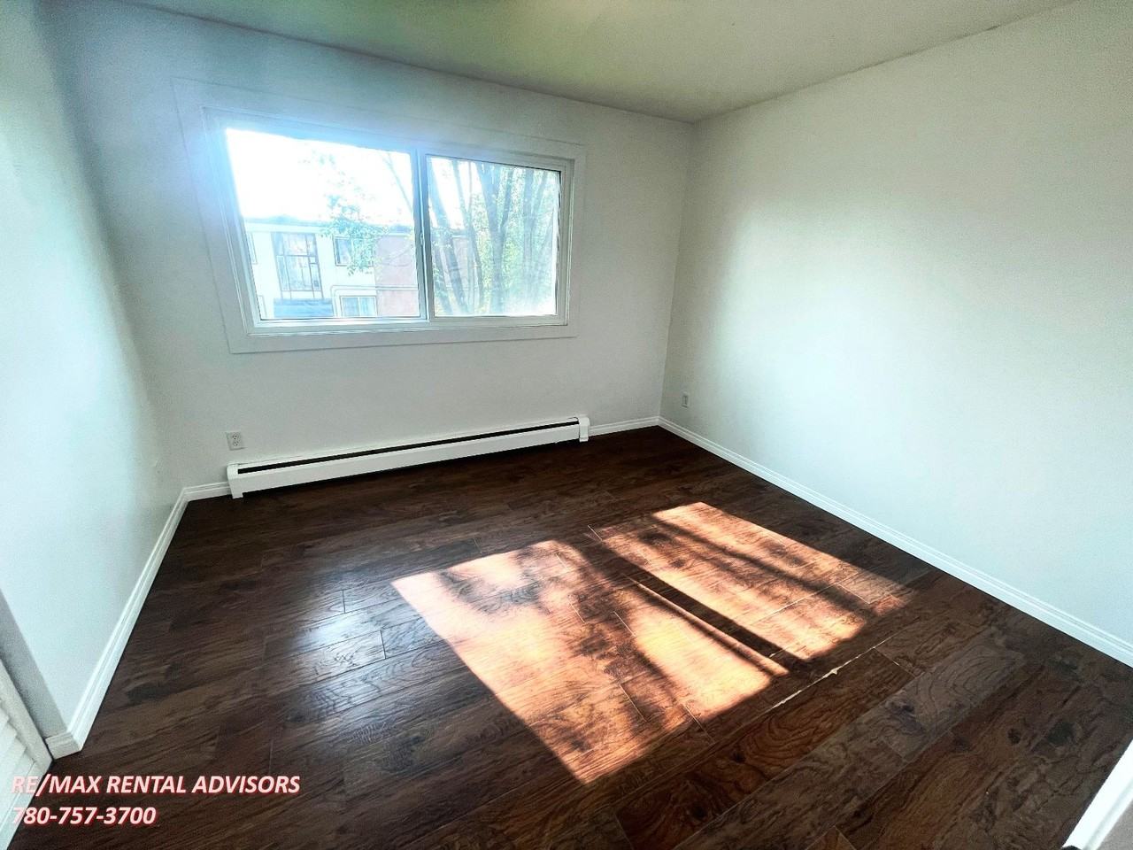 15916 109 Ave Nw - Photo 4 of 15