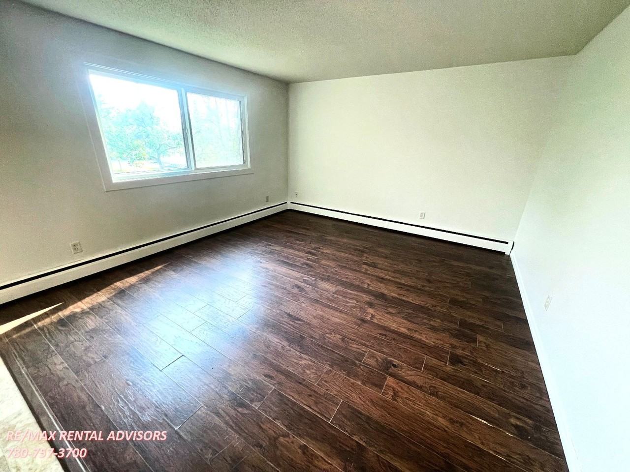 15916 109 Ave Nw - Photo 6 of 15