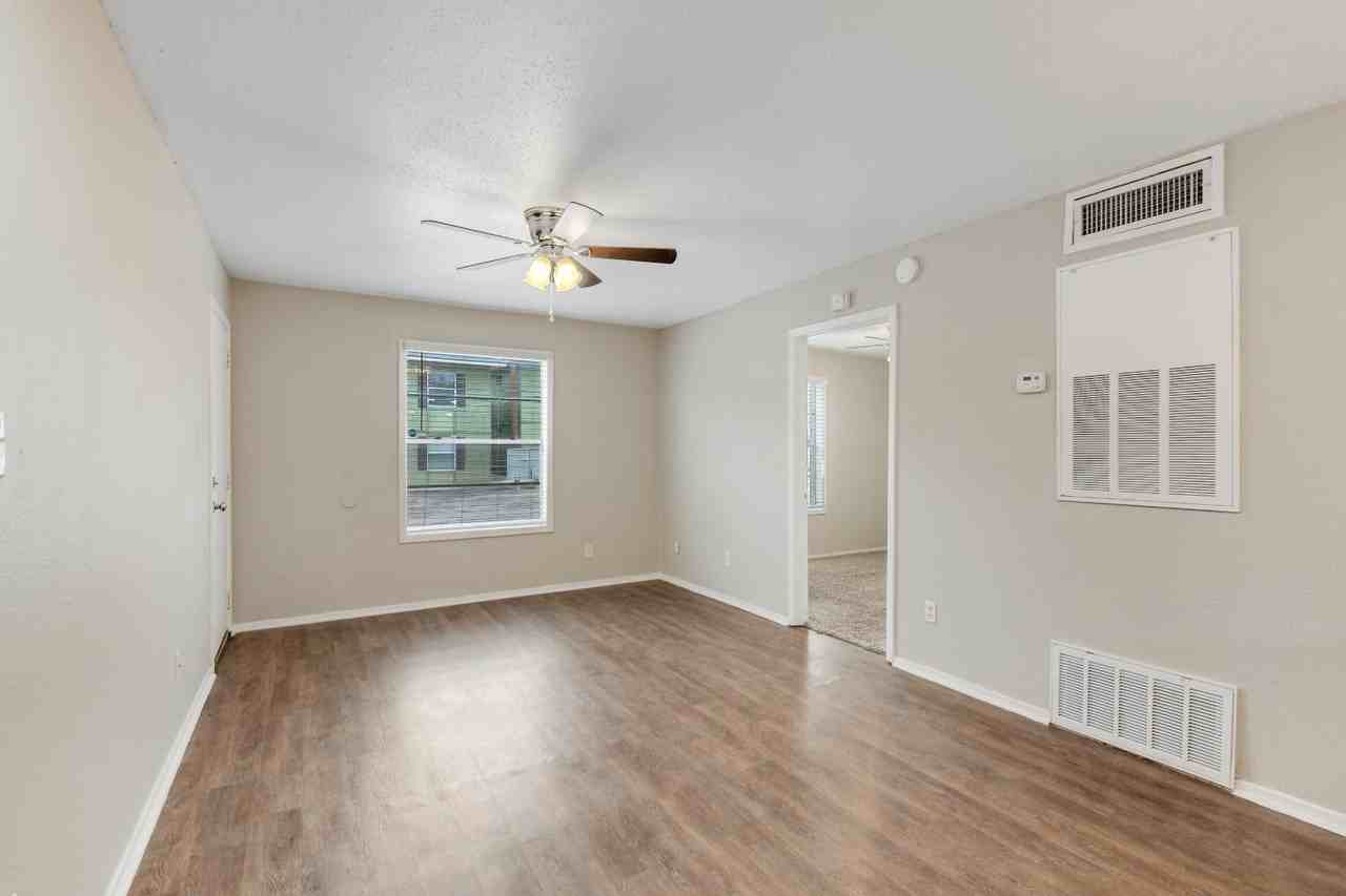 1518 Broadmoor Drive - Photo 3 of 10