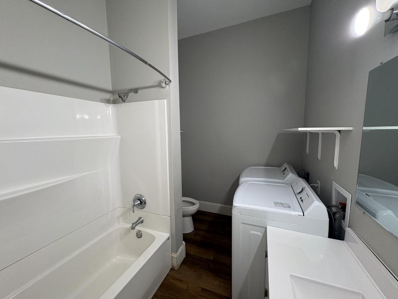 124 E Morrison St - Photo 2 of 8