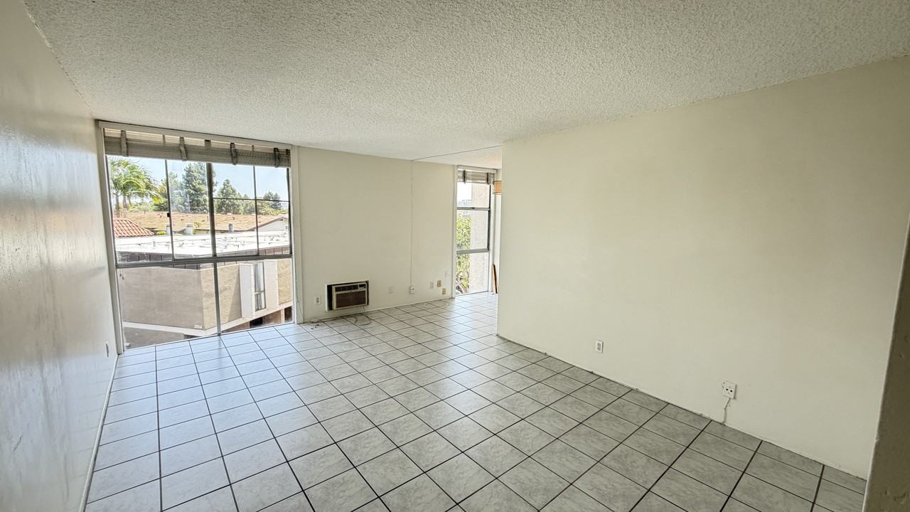 3056 Rue D'Orleans - 374 #374 - Photo 4 of 12