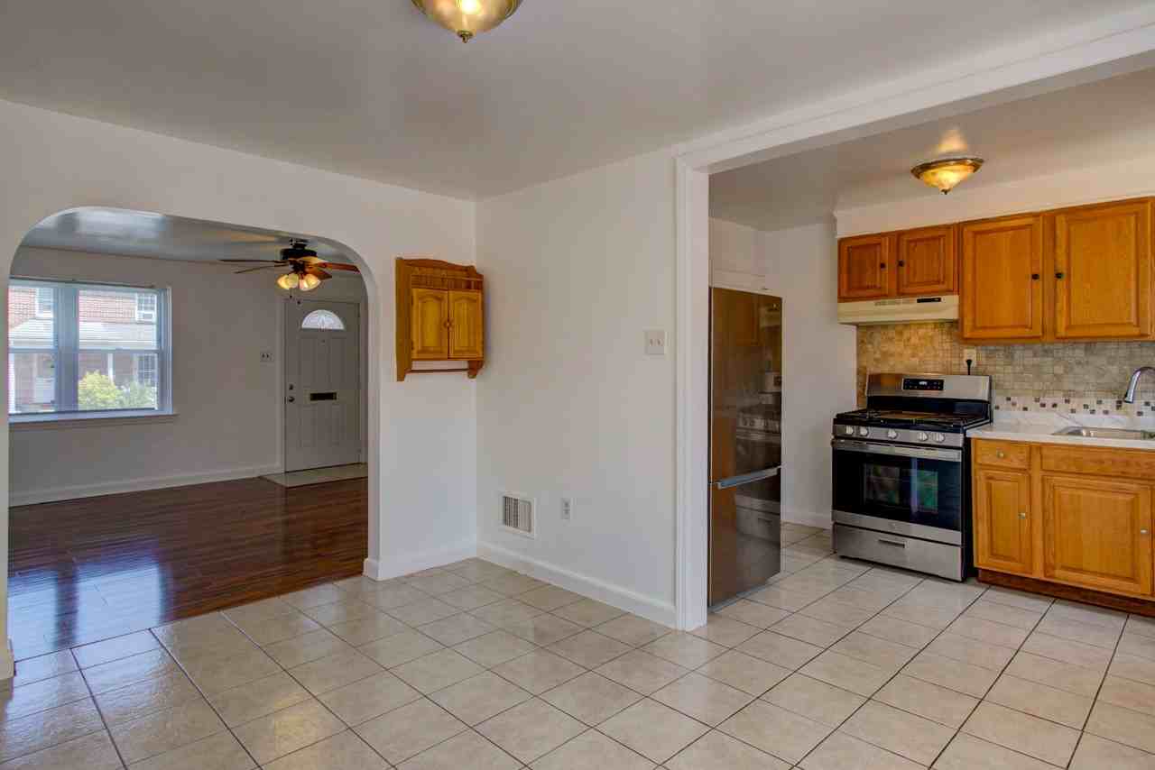 730 E Madison St #1 - Photo 6 of 22
