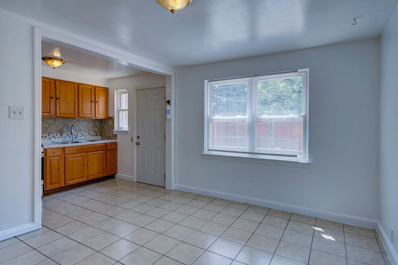 730 E Madison St #1 - Photo 7 of 22