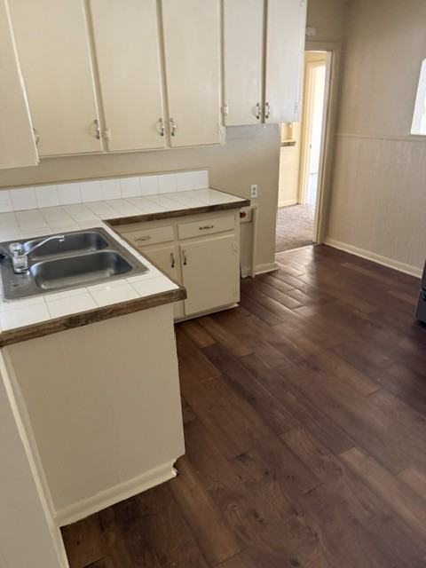 3837 Childress St #A - Photo 4 of 26