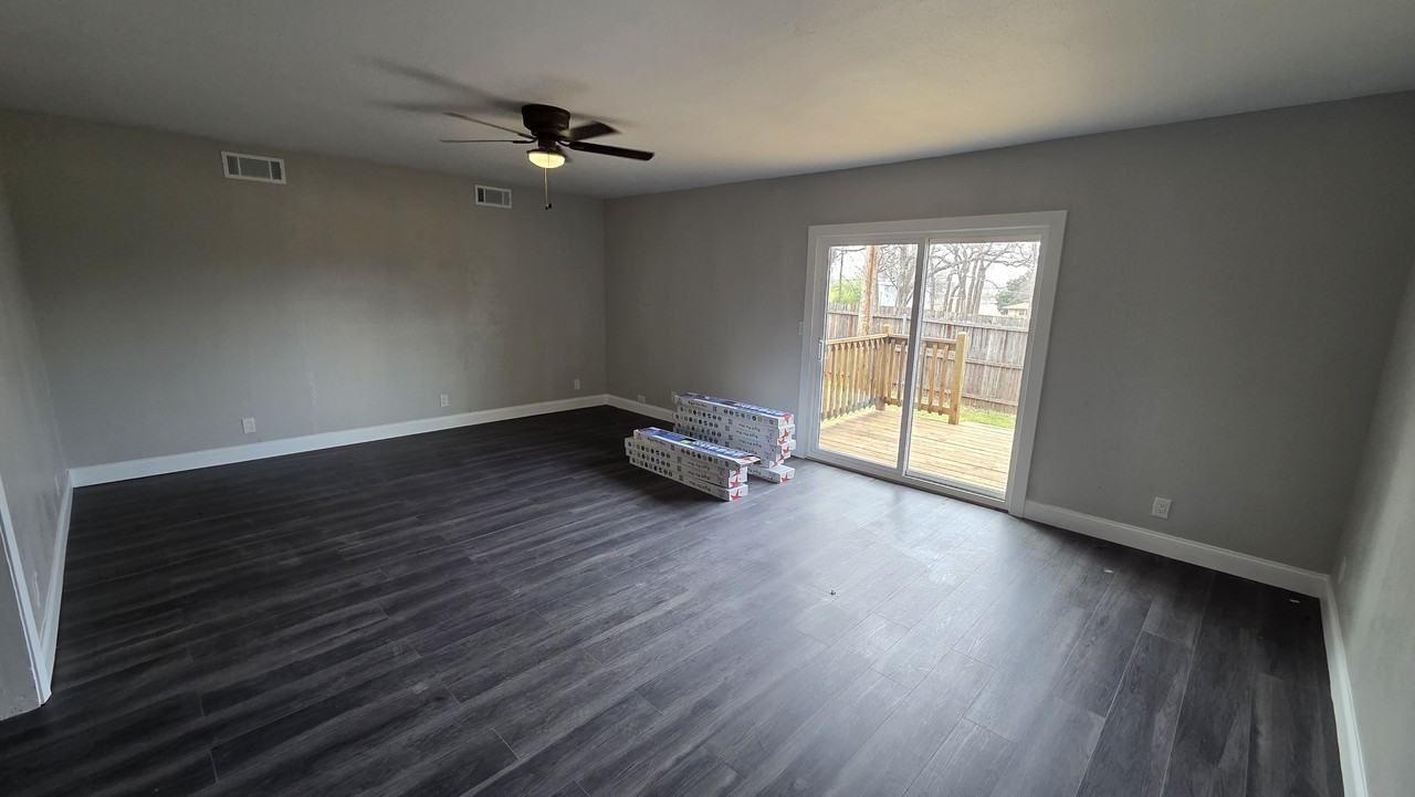 4340 Danny Dr #1 - Photo 6 of 24