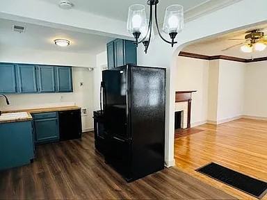756 S Graham St #1 - Photo 2 of 6