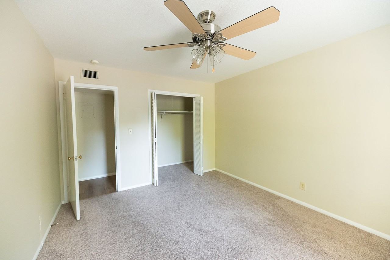 3812 Country Club Rd - Photo 7 of 18