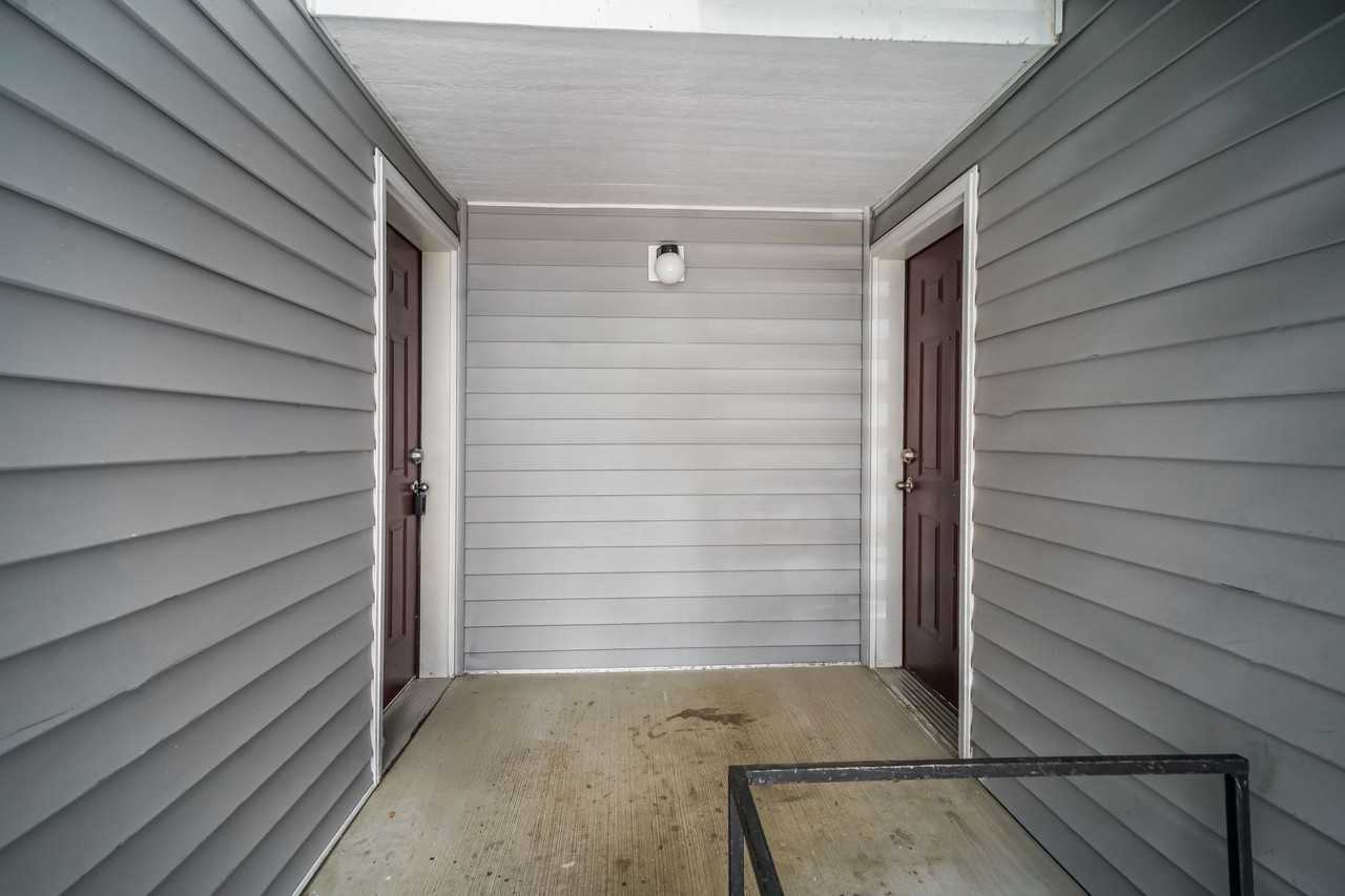 Crystal Lake Apartments - Photo 2 of 44