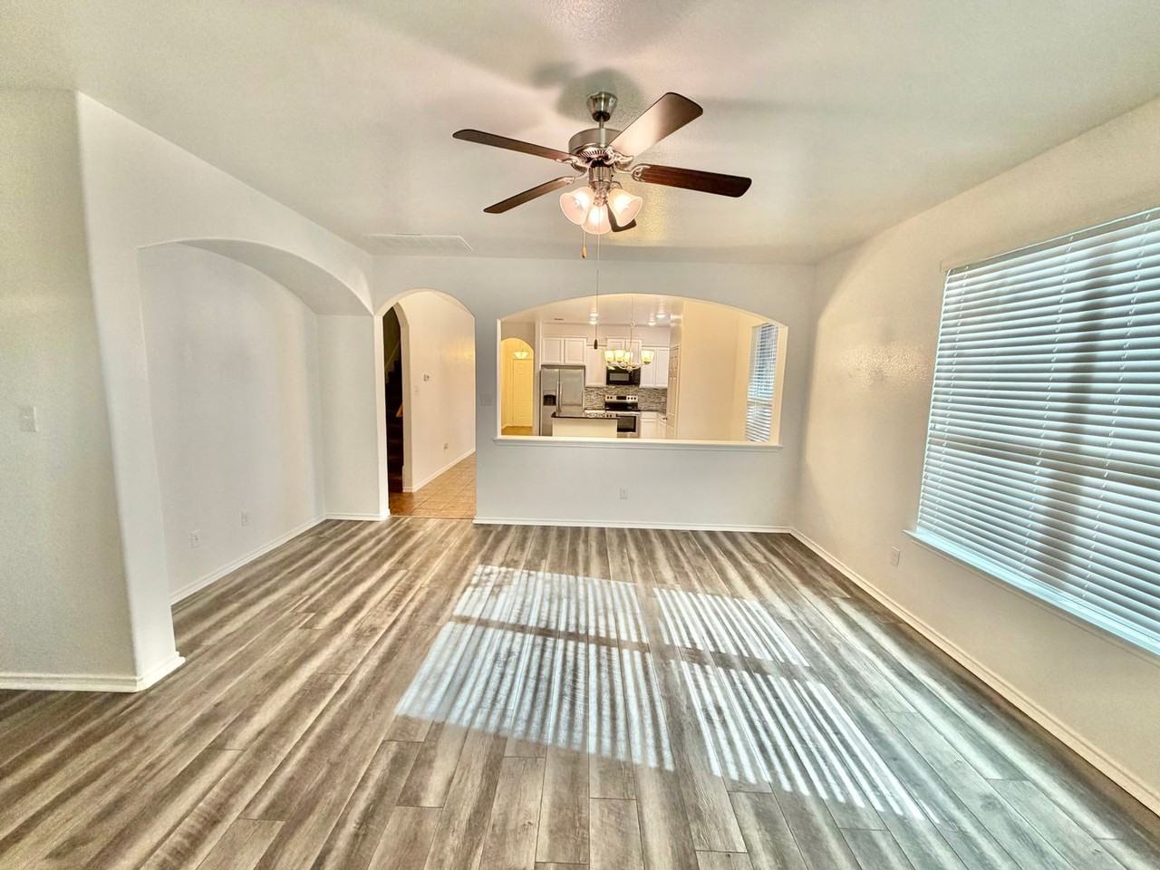 3418 Lorne Dr - Photo 4 of 33